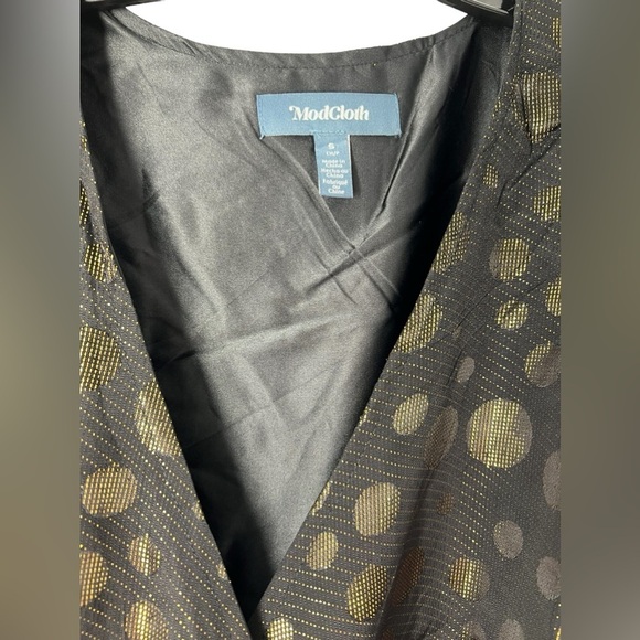 NWT Modcloth Metallic and Black Long Sleeve Wrap Dress Small - Picture 2 of 5